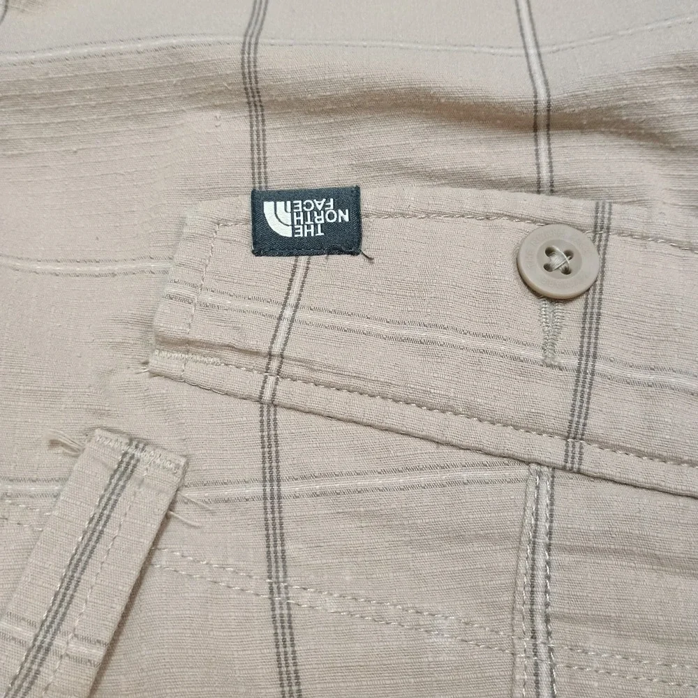 Men's North face Tan Plaid Cargo Shorts Size 40